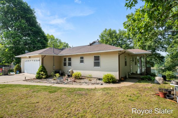 Backyard, Detached Garage, Exterior