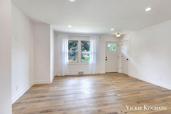 Empty room, Interior, Recessed Lighting, Wood Texture Flooring