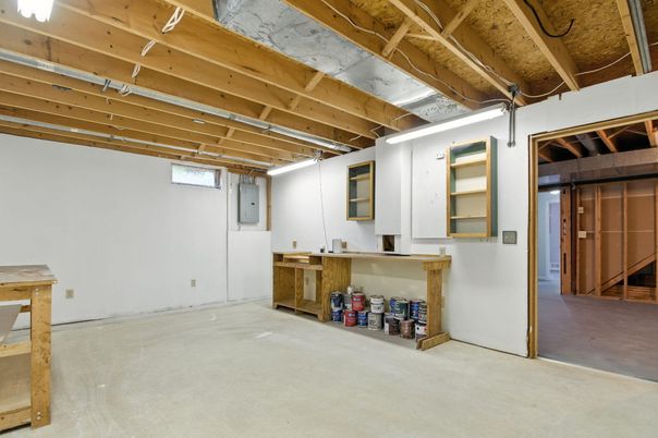 Empty room, Interior, Wooden Beams, Wooden Ceilings