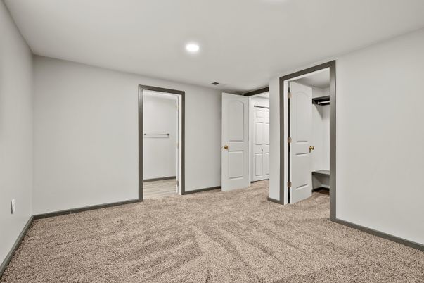 Empty room, Interior, Recessed Lighting