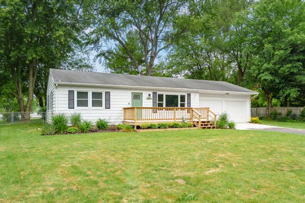 Backyard, Exterior, Facade, Ranch