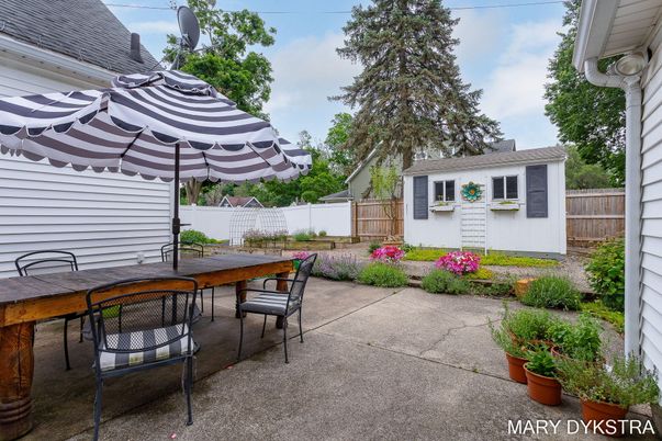 Backyard, Exterior