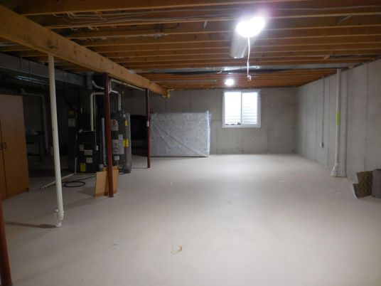 Empty room, Interior, Wooden Beams