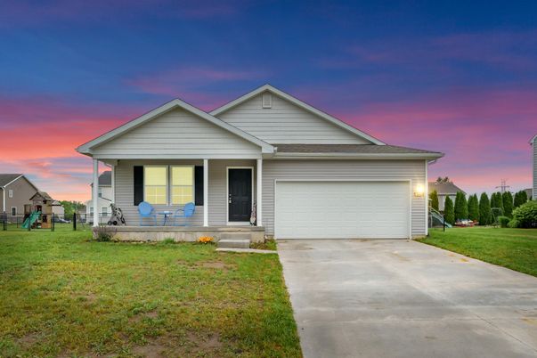 Attached, Backyard, Exterior, Facade, American Craftsman