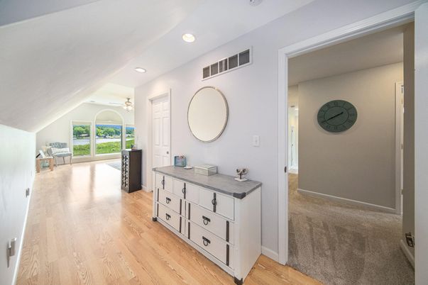 Interior, Recessed Lighting, Wood Texture Flooring