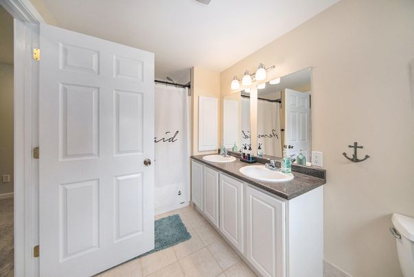 Bathroom, Dual Sink Vanities, Interior