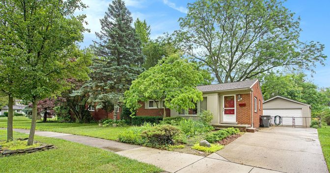 Detached Garage, Exterior
