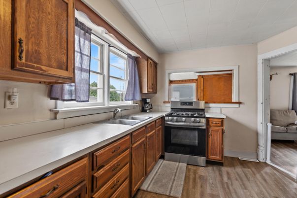 Interior, Kitchen, Stainless Steel Appliances, Wood Texture Flooring