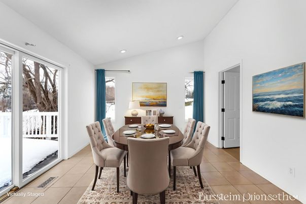 Dining room, Interior, Recessed Lighting