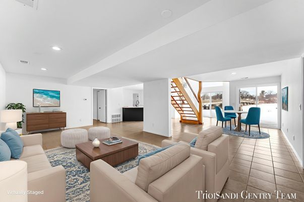 Dining room, Interior, Living room, Recessed Lighting