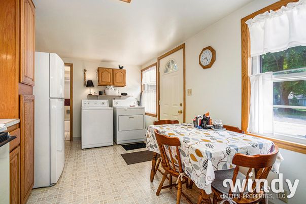 Dining room, Interior, Kitchen, Washer