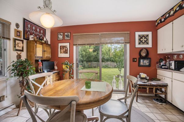 Dining room, Interior