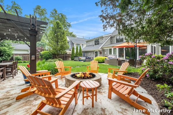 Backyard, Exterior, Hot Tub