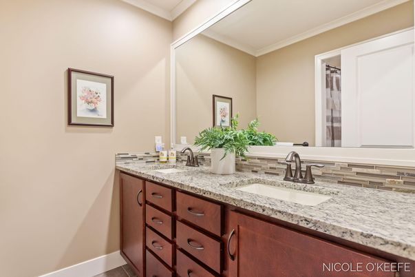 Bathroom, Dual Sink Vanities, Interior