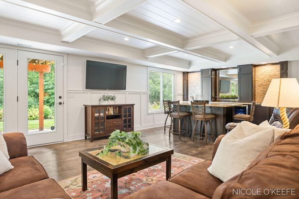 Interior, Living room, Recessed Lighting, Wood Texture Flooring