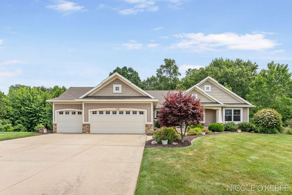 Attached, Exterior, Facade, Ranch
