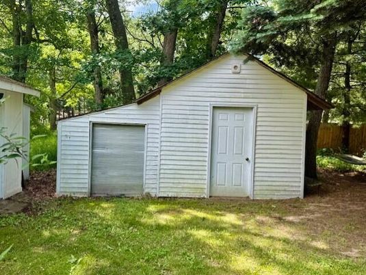 Detached Garage, Exterior