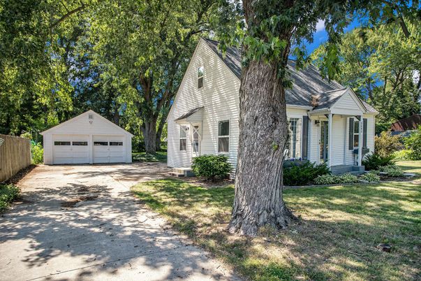 Detached Garage, Exterior, Facade, Farmhouse
