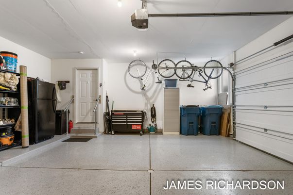 Garage, Interior