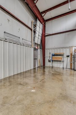 Garage, Interior