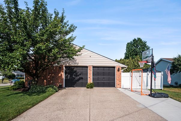 Detached Garage, Exterior