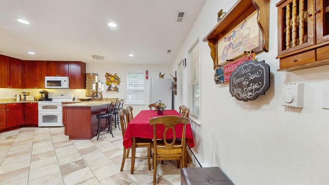 Dining room, Interior, Kitchen, Pendant Lights, Recessed Lighting