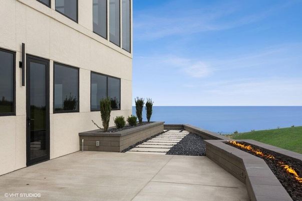 Exterior, Water