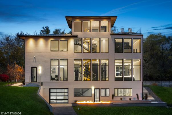 Exterior, Facade, Modern