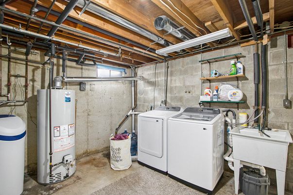 Interior, Washer, Wooden Beams, Wooden Ceilings