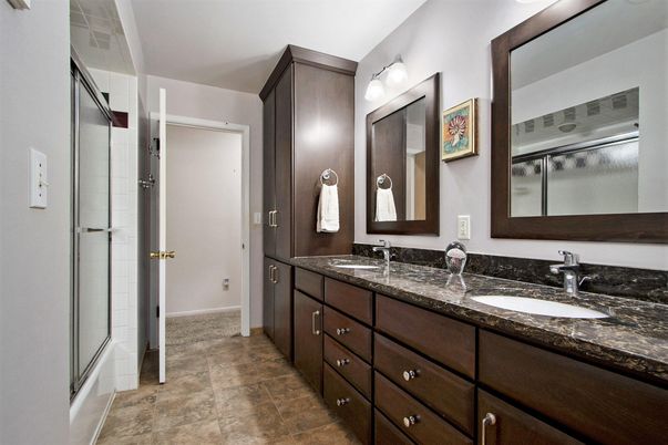 Bathroom, Dual Sink Vanities, Interior