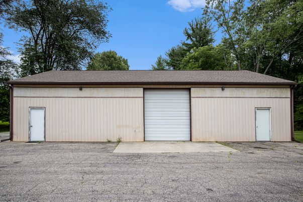 Detached Garage, Exterior