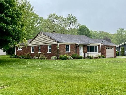 Attached, Backyard, Exterior, Facade, Brick Facade, Ranch