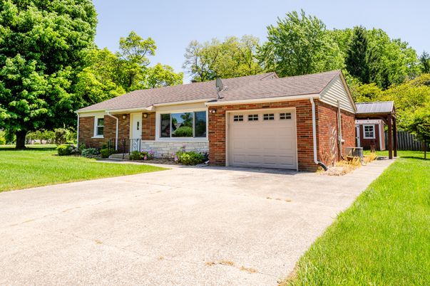 Attached, Exterior, Facade, Brick Facade, Ranch