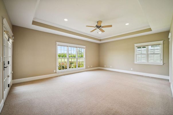 Empty room, Interior, Recessed Lighting