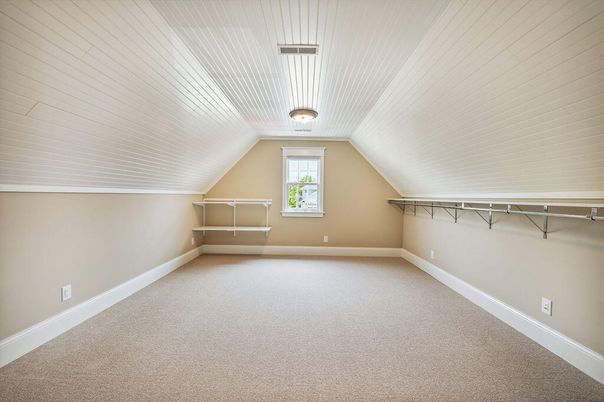 Empty room, Interior, Walk-in Closets