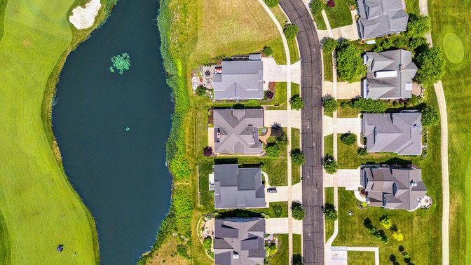 Exterior, Drone