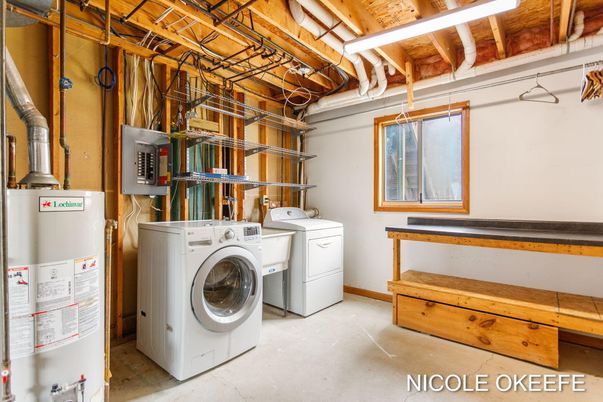 Interior, Washer, Wooden Beams, Wooden Ceilings