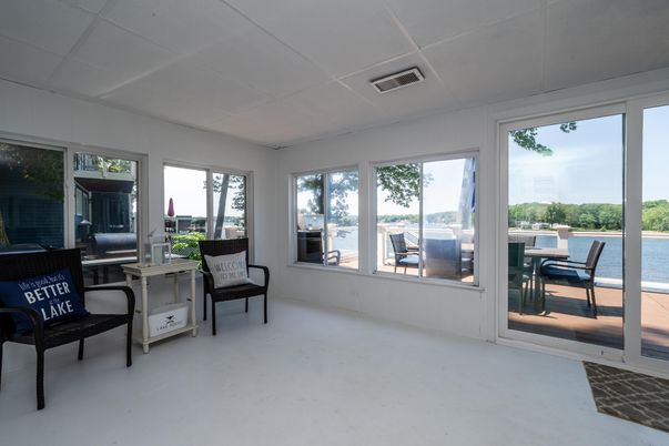Interior, Sun Room, Water