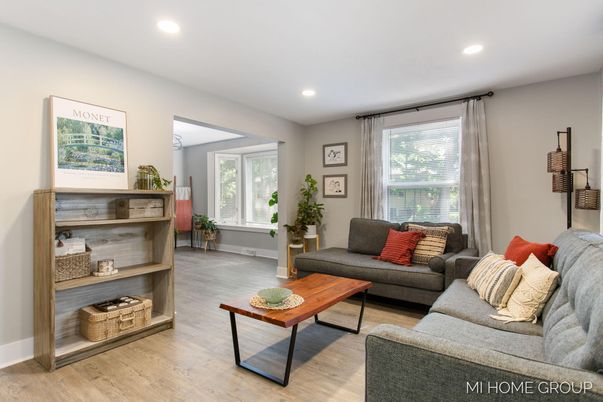 Interior, Living room, Recessed Lighting, Wood Texture Flooring