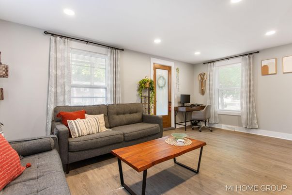 Interior, Living room, Recessed Lighting, Wood Texture Flooring