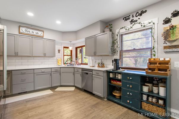 Interior, Kitchen, Recessed Lighting, Wood Texture Flooring