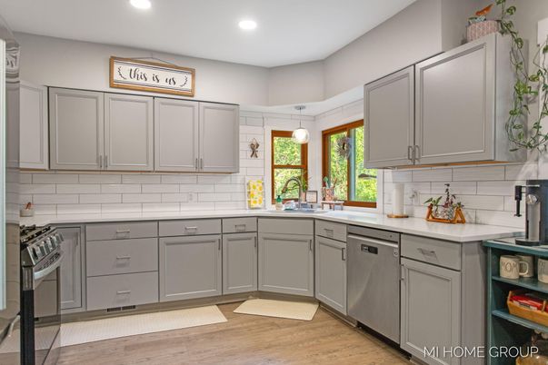 Interior, Kitchen, Pendant Lights, Recessed Lighting, Wood Texture Flooring
