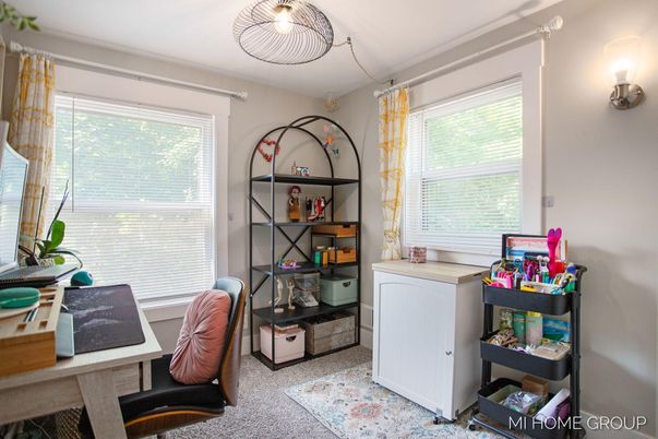 Home Office, Interior
