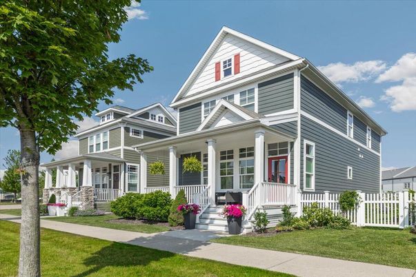 Exterior, Facade, Queen Anne Victorian