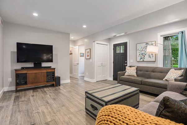 Interior, Living room, Recessed Lighting, Wood Texture Flooring