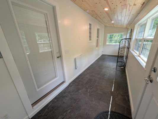 Empty room, Interior, Recessed Lighting, Wooden Ceilings
