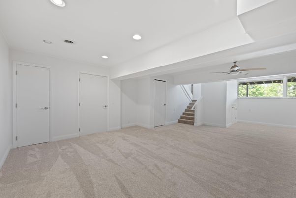 Empty room, Interior, Recessed Lighting