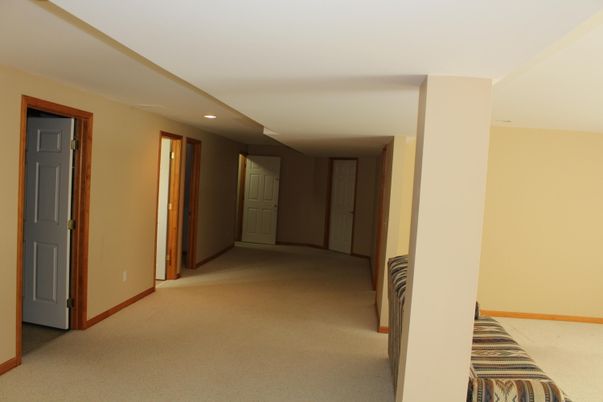 Empty room, Interior, Recessed Lighting