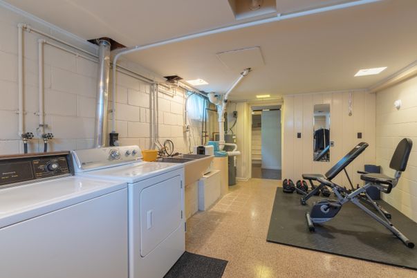 Fitness Equipment, Interior, Recessed Lighting, Washer