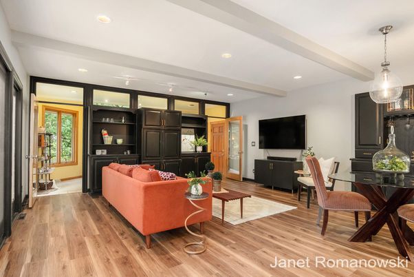 Dining room, Interior, Living room, Pendant Lights, Recessed Lighting, Wood Texture Flooring